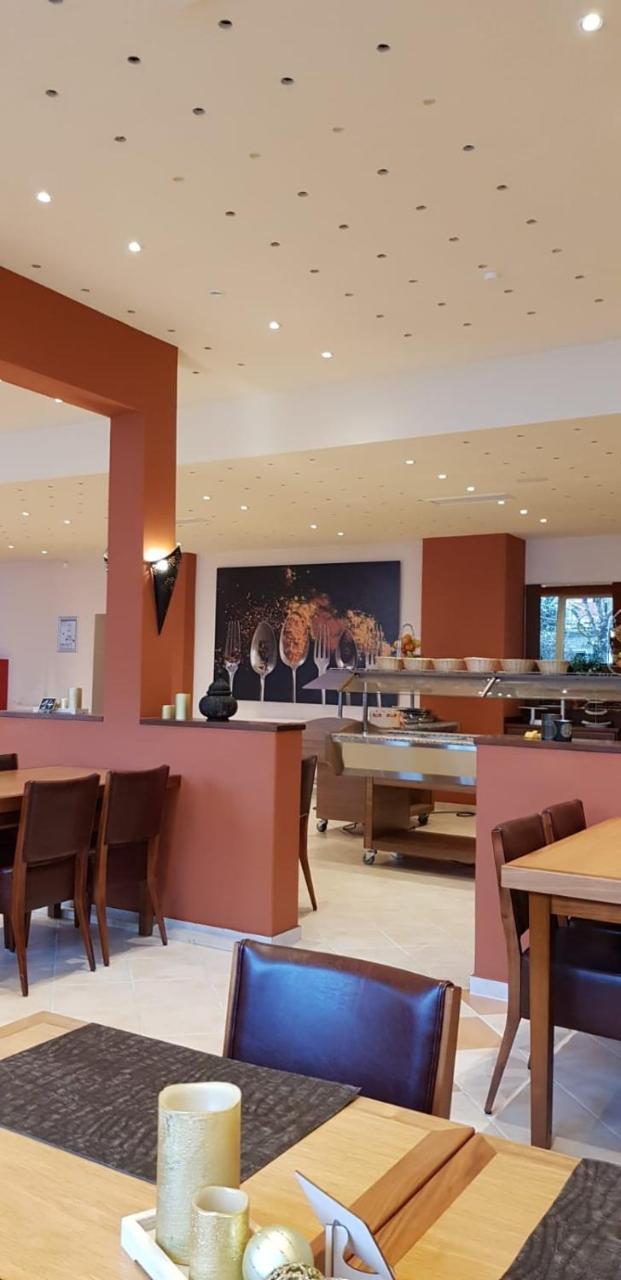 Hotel Imota Neuwied Buitenkant foto